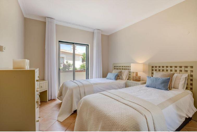 2Bedroom Bungalow Heated Shared Pool ,Near Carvoeiro And Ferrugudo Exterior photo