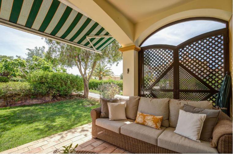 2Bedroom Bungalow Heated Shared Pool ,Near Carvoeiro And Ferrugudo Exterior photo